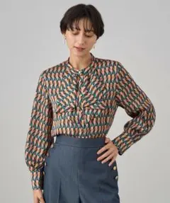 新品　2024年　ANAYI カラーグラフィックフリル ブラウス　¥39,600のサムネイル