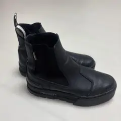 PUMAブーツ