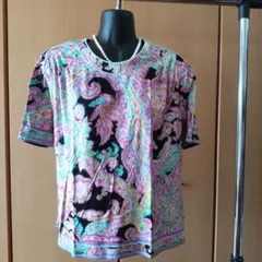 セール♥️後ろファスナー付きレオナールカットソー - メルカリ