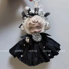 ハンドメイド ☆ じゃらじゃらキーホルダー ドレス猫 ミケ | Mercari