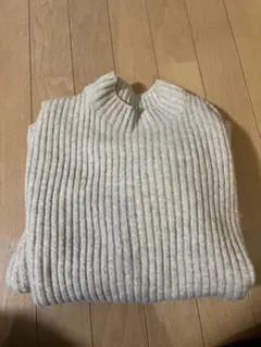 UNIQLO ブラウンセーター