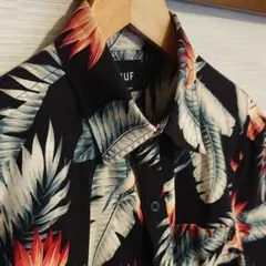 ☆期間限定値下げ商品☆　ハフ(HUF) アロハシャツのサムネイル
