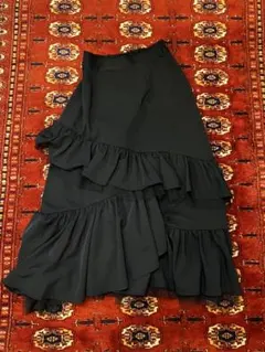 カイナ様専用　フリル付きブラックフレアスカートと刺繍シャツのセット