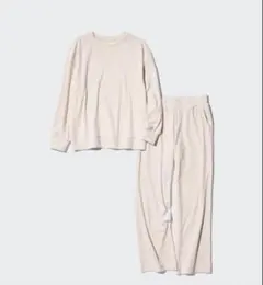 UNIQLO ウルトラストレッチスムースセット　パジャマ　ユニクロルームウェア