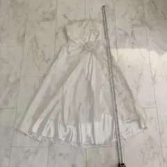 ホワイトサテンドレス