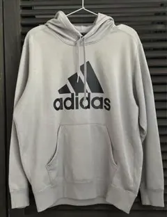 adidas 薄手パーカー