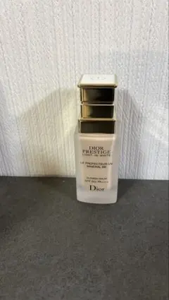 DIOR PRESTIGE LIGHT-IN-WHITE UV ミネラル BB