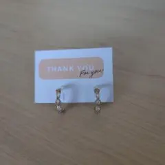 ゴールド フープイヤリング クリスタル付き