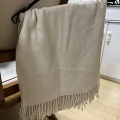 LAKOLE アイボリー フリンジマフラーのサムネイル