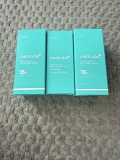【新品未使用】medicube アゼライン酸エクソソーム2000＆美容液セット