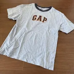 GAP グレー Tシャツ ロゴ入り　150