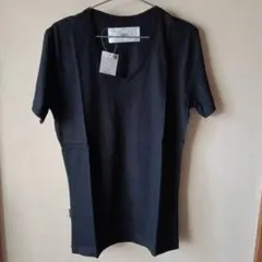 【新品未使用】AKM VネックTシャツ 　ブラック Sサイズのサムネイル