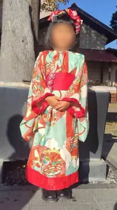 伝統的な青緑赤花柄着物リメイクワンピース身幅44Cm身丈90Cm位です。