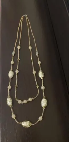 ストーン付きビーズの２連ネックレス