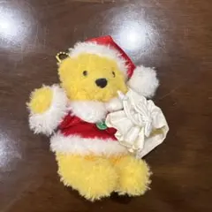 クリスマス　プーさん　ぬいぐるみバッジ　サンタ