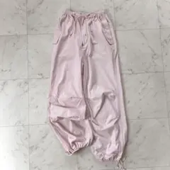 美品✨ シシクイ パラシュートパンツ コットン 薄ピンク XS 美品✨ シシクイ パラシュートパンツ コットン 薄ピンク XS - メルカリ