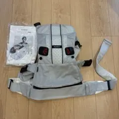 ベビービョルンベビーキャリアONE＋Air（ワンプラスエアー）