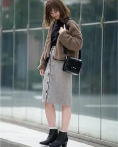 前釦ナロースカート