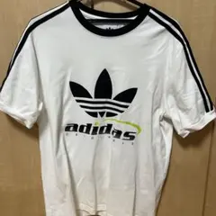 adidasロゴホワイトTシャツMサイズのサムネイル