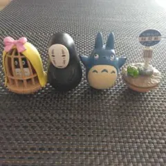 ジブリ ジジ・カオナシ・トトロ・バス停稲荷前おきあがりこぶしフィギュア4体セット