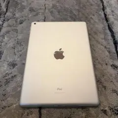 【値下げしました‼️】Apple iPad 第9世代 シルバー 本体 64G