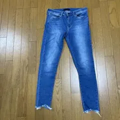ユニクロ　ウルトラストレッチジーンズ　28インチ
