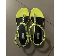 Balenciaga Arena Studded Flat T-Strapのサムネイル