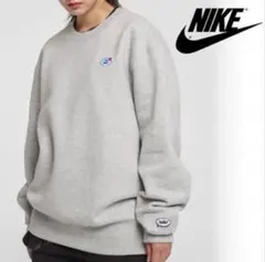 Nike グレー クルーネックトレーナー
