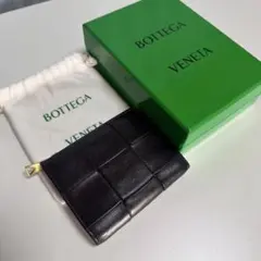 BOTTEGA VENETA 二つ折り財布 ブラック
