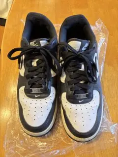 NIKE AIR FORCE 1 ブラック ホワイト スニーカー