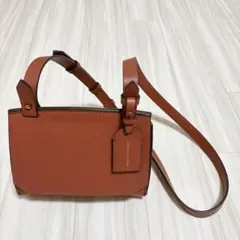 CHARLES & KEITH(チャールズアンドキース) ショルダーバッグ