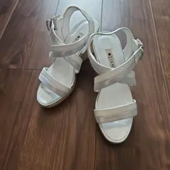 【ほぼ未使用品】ダイアナ ウェッジソールサンダルのサムネイル