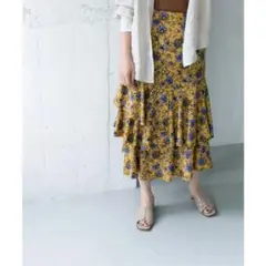 KBF+ フラワープリントボリュームスカート
