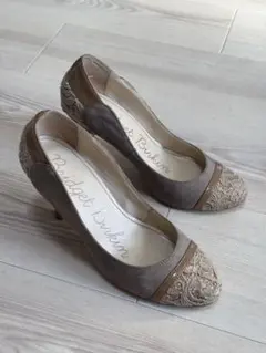 Bridget Birkin ピンクベージュパンプス