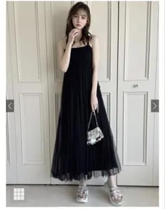 バックリボン付きブラックキャミワンピース