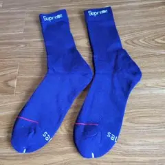 Supreme ロゴ入り 紫色ソックスロング。美品。