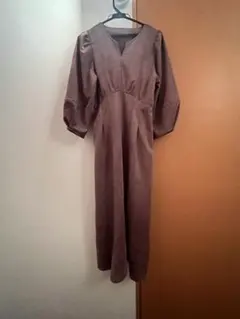 美品！エレンケアデュエ Vネック ロングワンピース スエード調