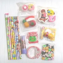 【新品未使用品】消しゴム11個＆ミニ消しゴム22個＆鉛筆8本　まとめ売り