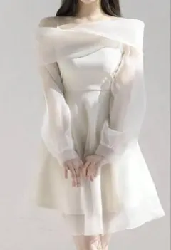 オフショルダーシフォンワンピース