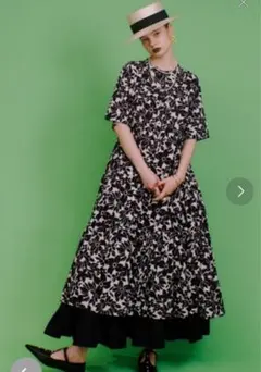 超美品　マニャーナスエルテ　フラワープリント花柄　ワンピースのサムネイル