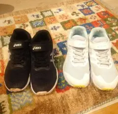 ASICSスニーカー　2足セット