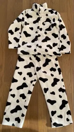 あん様専用●美品● 牛柄パジャマ　上下セット