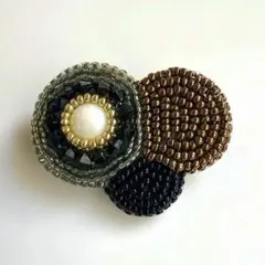 刺繍ブローチ・ビーズブローチ・ビーズ刺繍ブローチ/ サークル・銀・金・黒