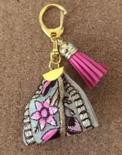 インド刺繍リボンキーホルダー【ピンク】