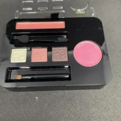 Elegance. メイクアップセット
