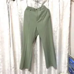【美品】ジーユー フレアパンツ サイドポケット付　グリーン　Ｍ