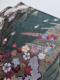 コラボ 袋帯 生田絵梨花 正絹 振袖 金糸 ロングサイズ F1637 コラボ 袋帯 生田絵梨花 正絹 振袖 金糸 ロングサイズ F1637 - メルカリ
