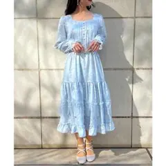 axes femme SAKURAティアードワンピース サックス 桜 さくら