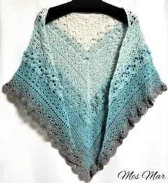 手編み】三角ショール かぎ針 ウール73%,絹27% ***即購入可能