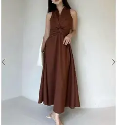 anuans ツイストギャザーワンピース